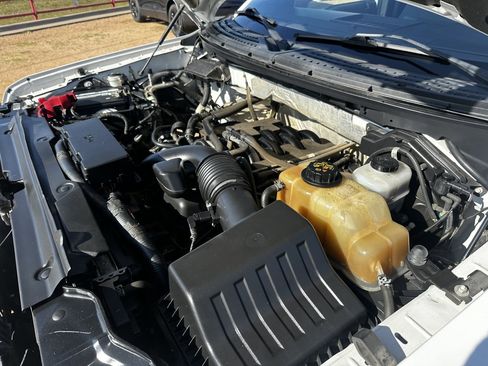 Used 2011 Ford F150 XLT w/ XLT Convenience Pkg image 32