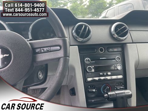 Used 2008 Ford Mustang Premium image 27