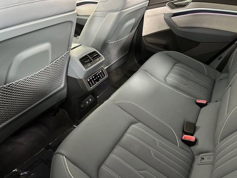 Used 2023 Audi e-tron Prestige w/ Prestige Package image 11