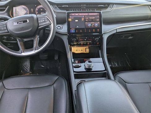 Used 2024 Jeep Grand Cherokee Limited image 26