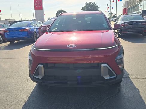 Used 2025 Hyundai Kona SEL FWD image 8