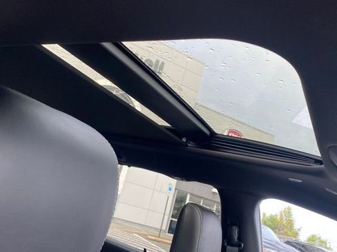 New 2026 Chrysler Pacifica Limited w/ S Appearance Package image 32