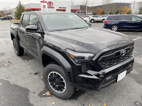 New 2025 Toyota Tacoma TRD Off-Road image 1