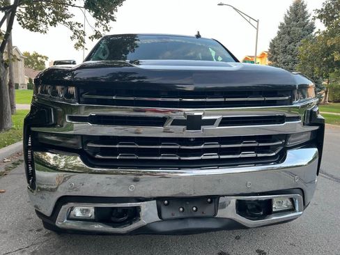 Used 2019 Chevrolet Silverado 1500 LTZ image 2