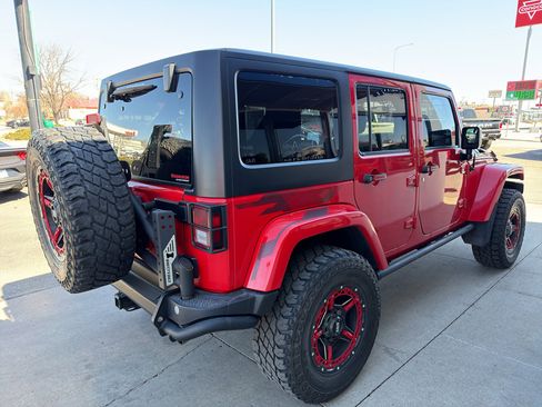 Used 2017 Jeep Wrangler Unlimited Sahara image 5