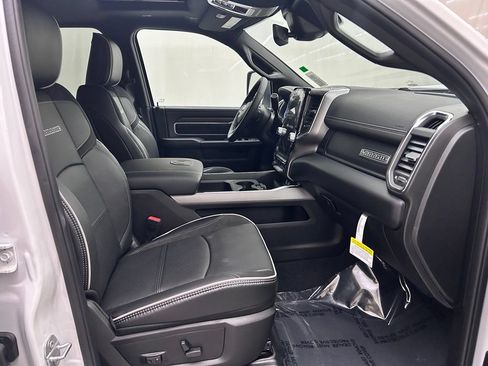 New 2026 RAM 2500 Laramie w/ Night Edition AWD/4WD image 17