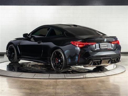Used 2025 BMW M4 Competition w/ Executive Package image 3