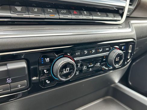 Used 2024 Chevrolet Silverado 2500 High Country w/ High Country Premium Package image 36