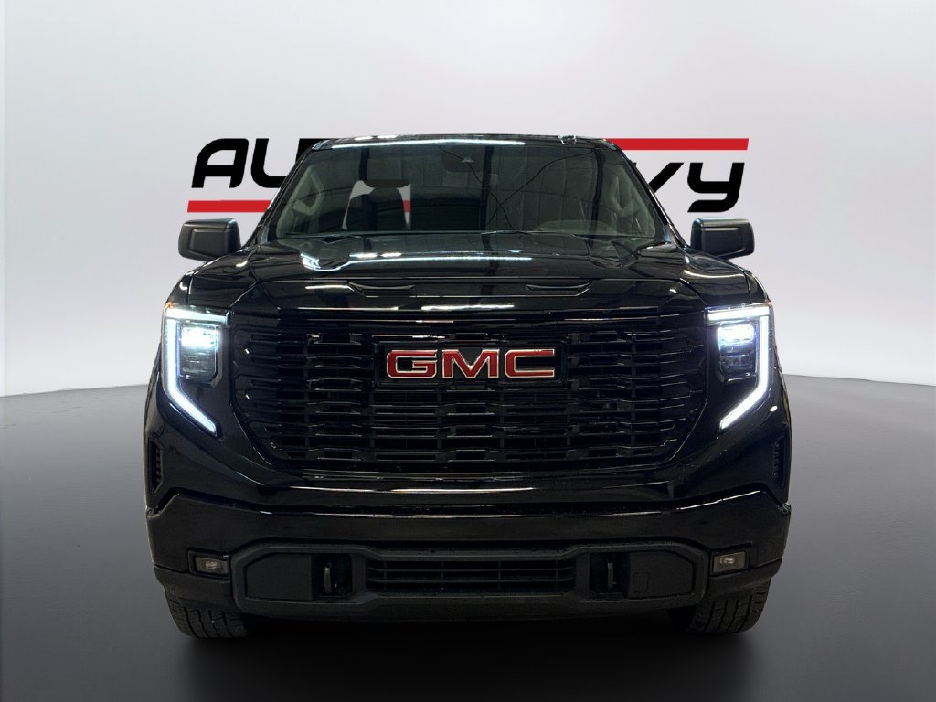 Used 2025 GMC Sierra 1500 Elevation AWD/4WD image 2