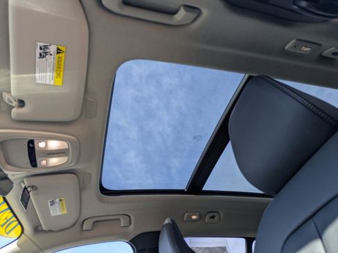 New 2025 Volvo XC40 B5 Plus w/ Protection Package Premier image 21