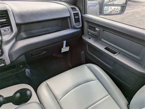 New 2025 RAM 2500 Tradesman w/ Chrome Appearance Group image 17