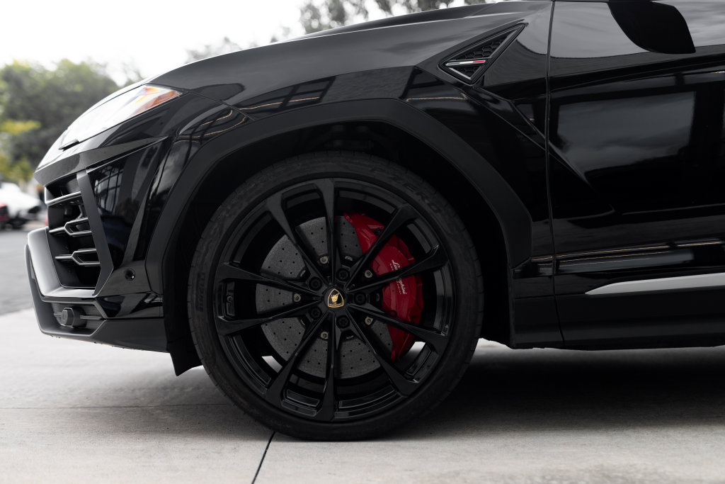Used 2021 Lamborghini Urus AWD/4WD image 10