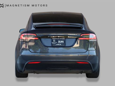 Used 2023 Tesla Model X image 10