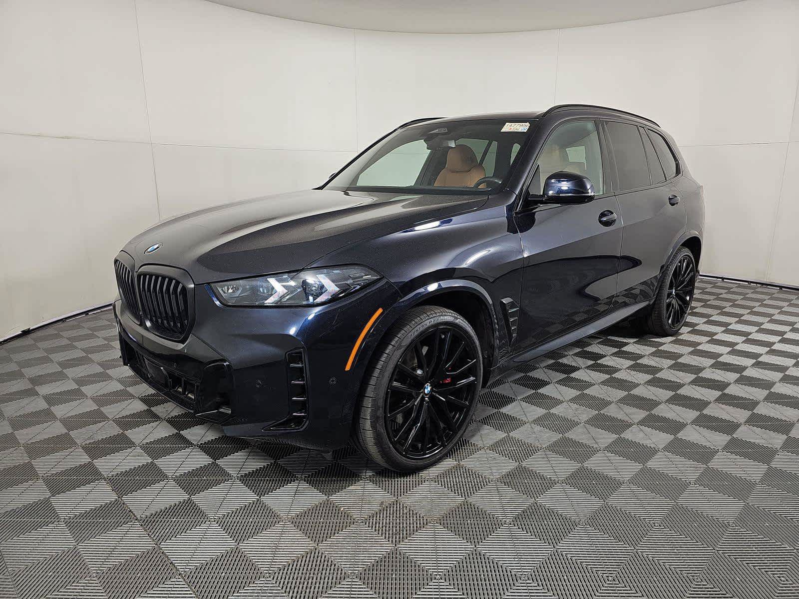 Used 2026 BMW X5 xDrive40i w/ M Sport Package AWD/4WD image 1