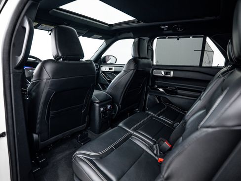 Used 2022 Ford Explorer ST w/ Equipment Group 401A image 16