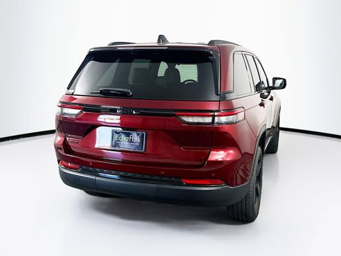 Used 2023 Jeep Grand Cherokee Altitude image 9