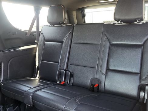 Used 2023 Chevrolet Suburban Premier AWD/4WD image 23