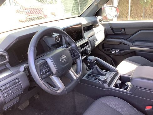 Used 2025 Toyota 4Runner SR5 AWD/4WD image 2