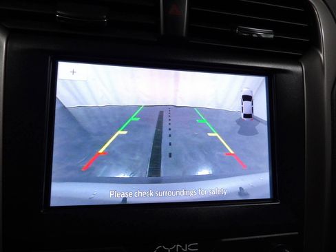 Used 2020 Ford Fusion SE image 14