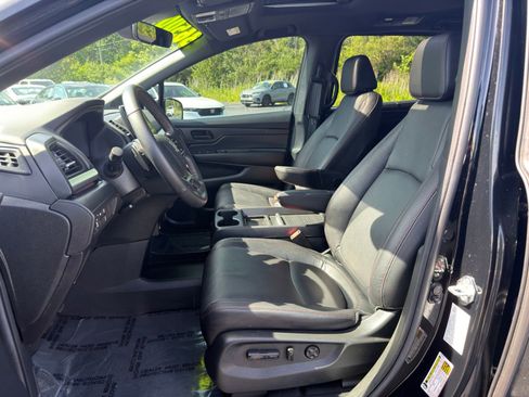 Used 2024 Honda Odyssey Sport image 12