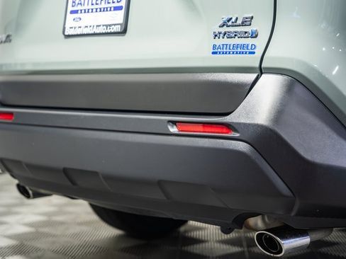 Certified 2022 Toyota RAV4 XLE Premium image 8