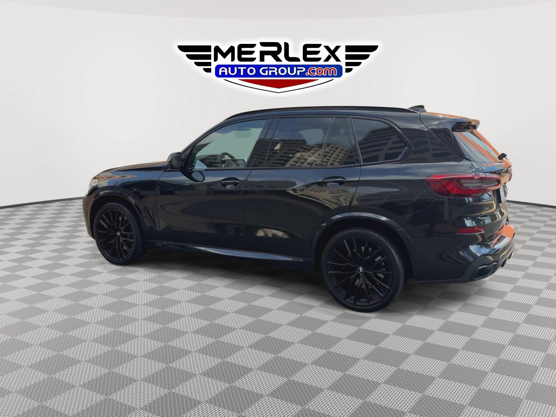 Used 2020 BMW X5 M50i w/ Executive Package AWD/4WD image 6