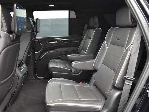 Used 2023 Cadillac Escalade Sport image 13