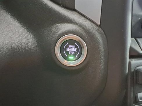 Used 2020 GMC Sierra 1500 SLT image 24