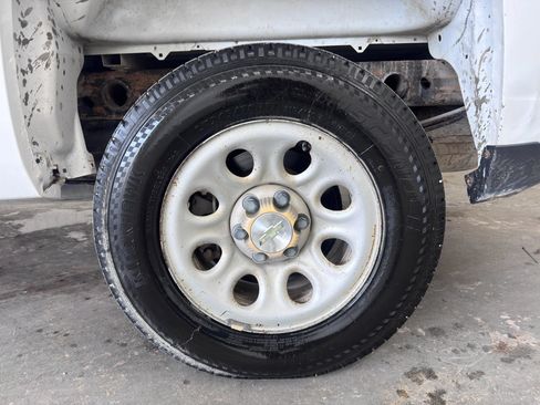Used 2014 Chevrolet Silverado 1500 W/T RWD image 12