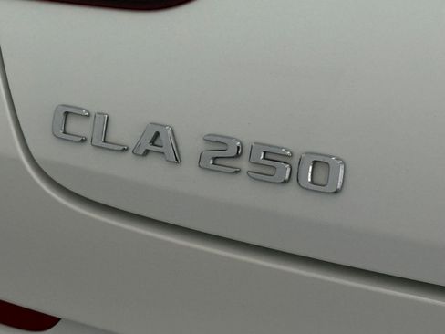 Used 2022 Mercedes-Benz CLA 250 image 21