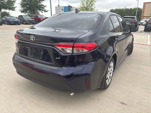 Certified 2025 Toyota Corolla LE FWD image 3