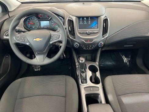 Used 2016 Chevrolet Cruze LT FWD image 16