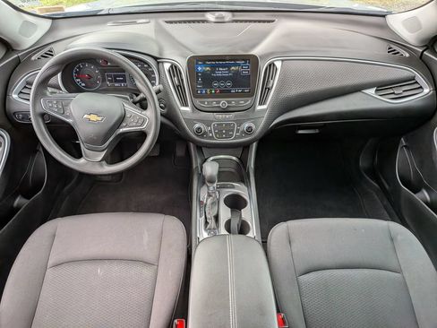 Used 2025 Chevrolet Malibu LT FWD image 33