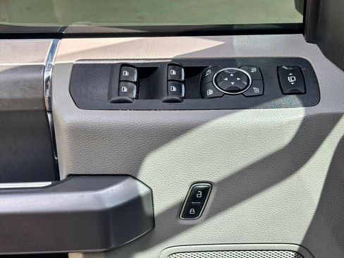 Used 2020 Ford F250 XLT w/ XLT Premium Package AWD/4WD image 31