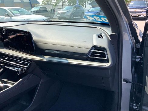 Used 2024 Chevrolet Traverse LT AWD/4WD image 15