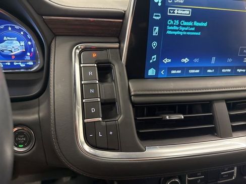 Used 2024 Chevrolet Suburban High Country w/ Advanced Technology Package AWD/4WD image 29