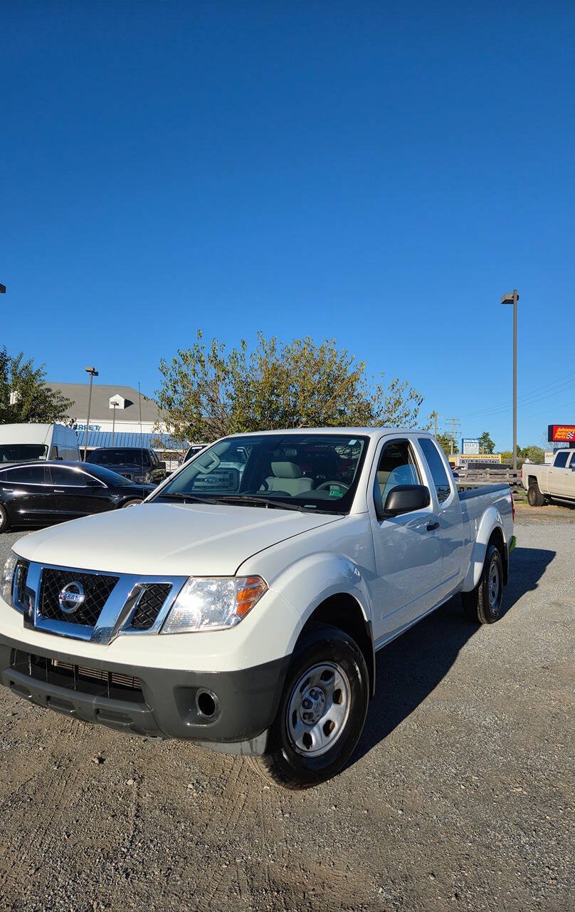 Used 2019 Nissan Frontier S w/ Work Truck Package RWD image 29