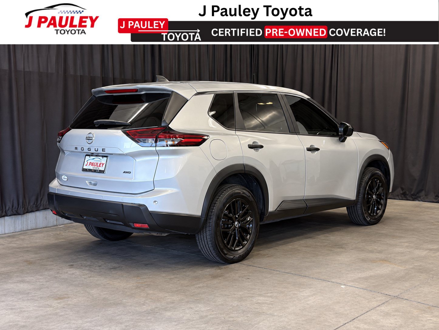 Used 2024 Nissan Rogue S AWD/4WD image 3