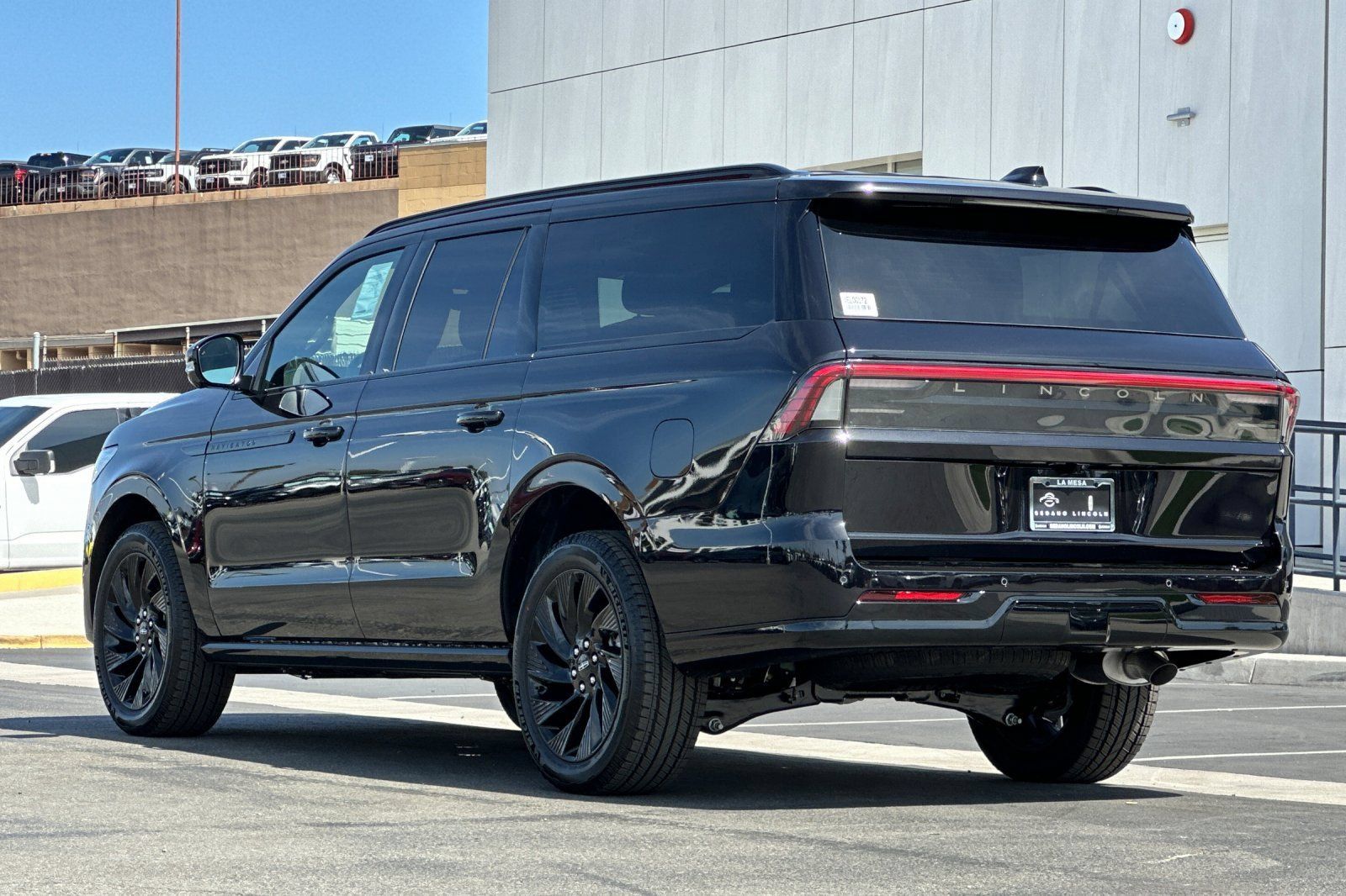 New 2027 Lincoln Navigator L Reserve w/ Jet Appearance Package AWD/4WD image 5