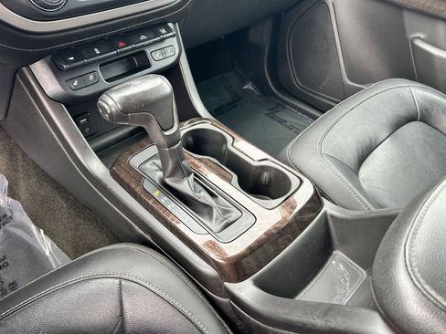 Used 2016 GMC Canyon SLT w/ Driver Alert Package image 18