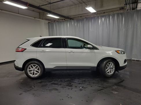 Used 2021 Ford Edge SEL w/ Cargo Accessory Package image 9