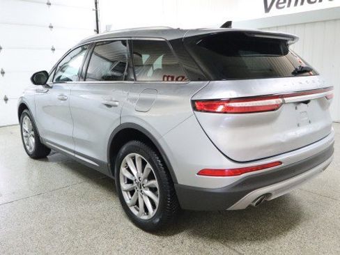 Used 2022 Lincoln Corsair AWD w/ Premium Package image 3