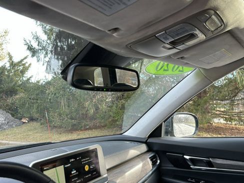 Used 2020 Kia Telluride SX w/ SX Prestige Package image 24