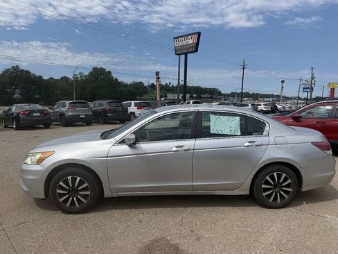 Used 2012 Honda Accord LX image 3