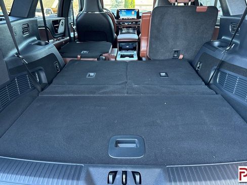 Used 2025 Lincoln Aviator Reserve w/ Luxury Package AWD/4WD image 19