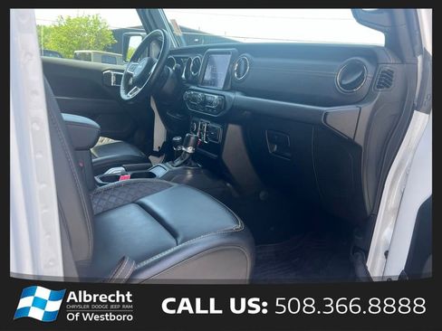 Used 2022 Jeep Gladiator Overland AWD/4WD image 19