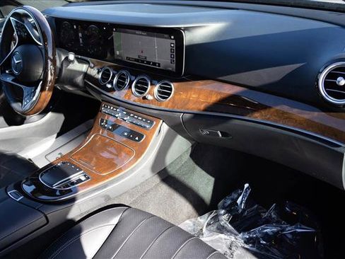 Used 2021 Mercedes-Benz E 350 4MATIC Sedan image 26