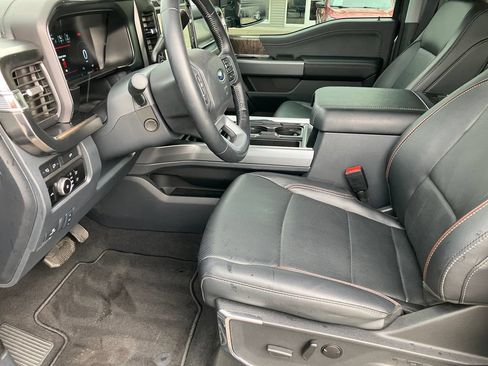 Used 2023 Ford F250 Lariat w/ Lariat Ultimate Package AWD/4WD image 13