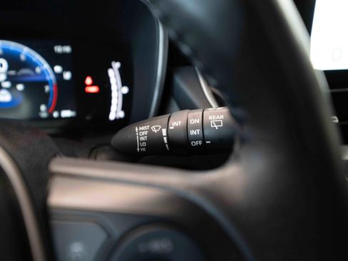 Used 2024 Toyota Corolla Cross XLE FWD image 14