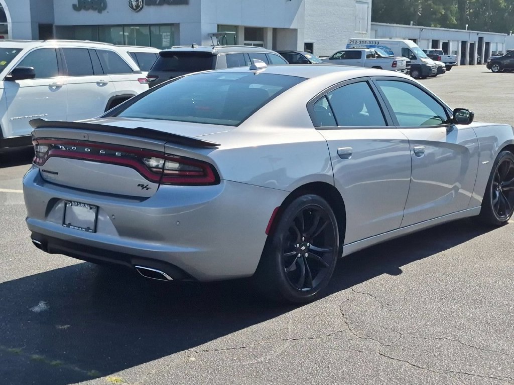 Used 2017 Dodge Charger R/T w/ Driver Confidence Group RWD image 3